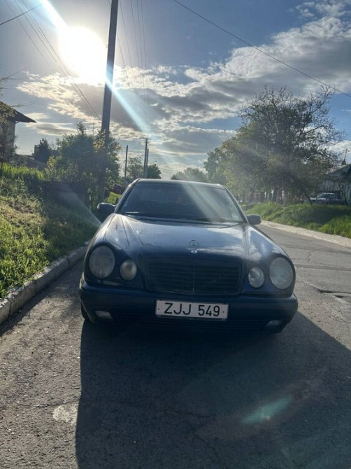 Mercedes E-Class 1999 год Бендеры Bender - fotografie 1