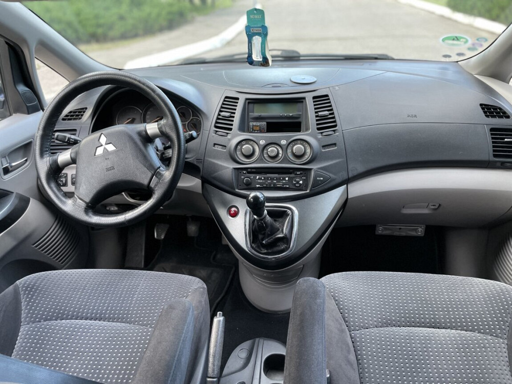 Mitsubishi Grandis 2005 год Тирасполь Tiraspol - fotografie 4