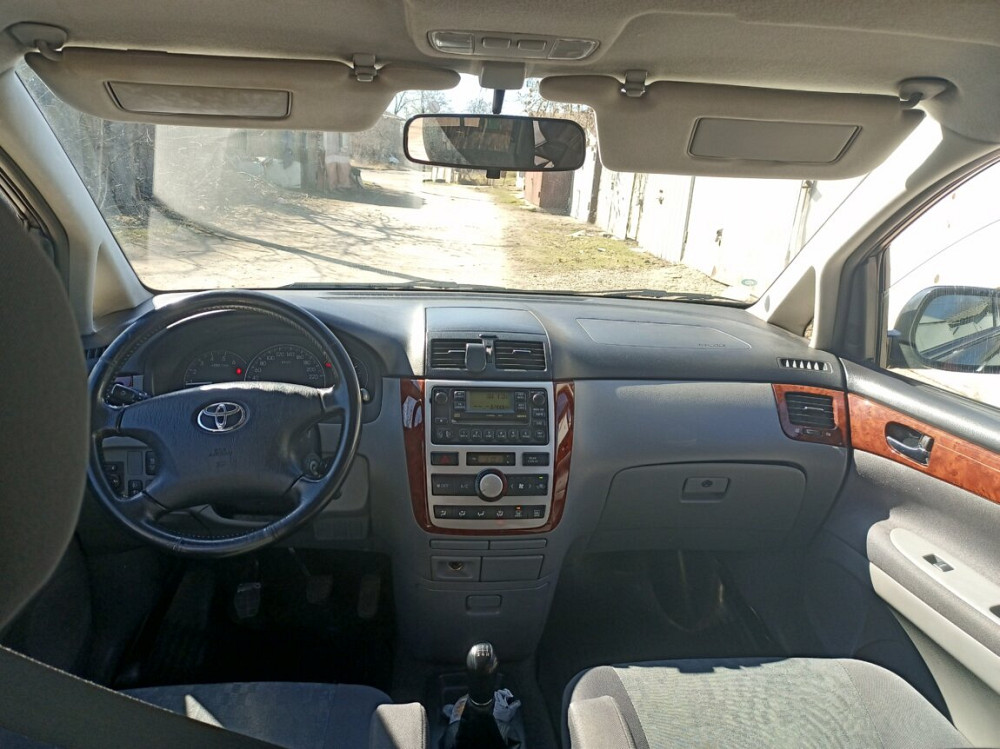 Toyota Avensis Verso 2001 год Бендеры Bender - fotografie 3