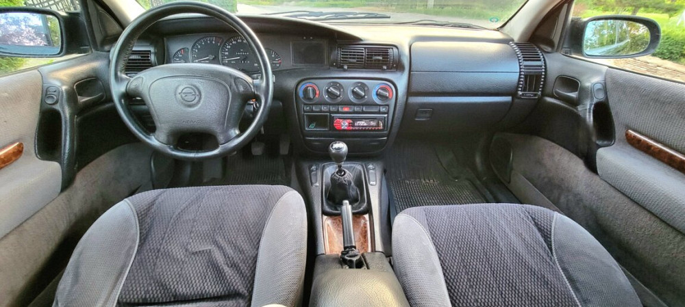 Opel Omega 1997 год Суклея Суклея - изображение 5