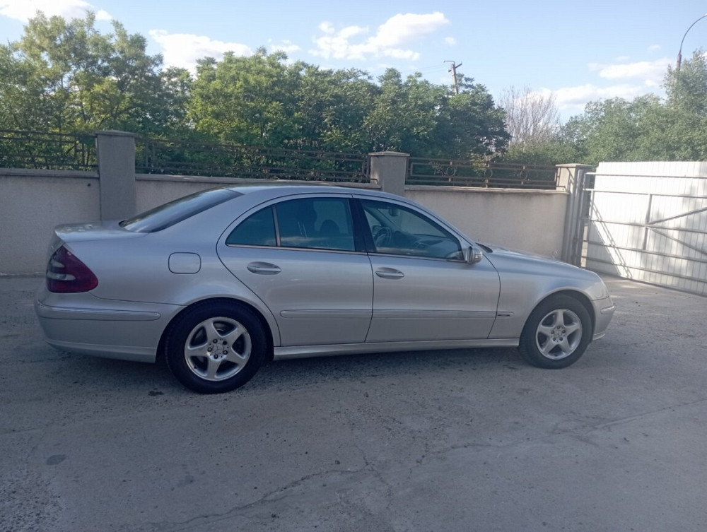Mercedes E-Class 2003 год Бендеры Бендеры - изображение 4