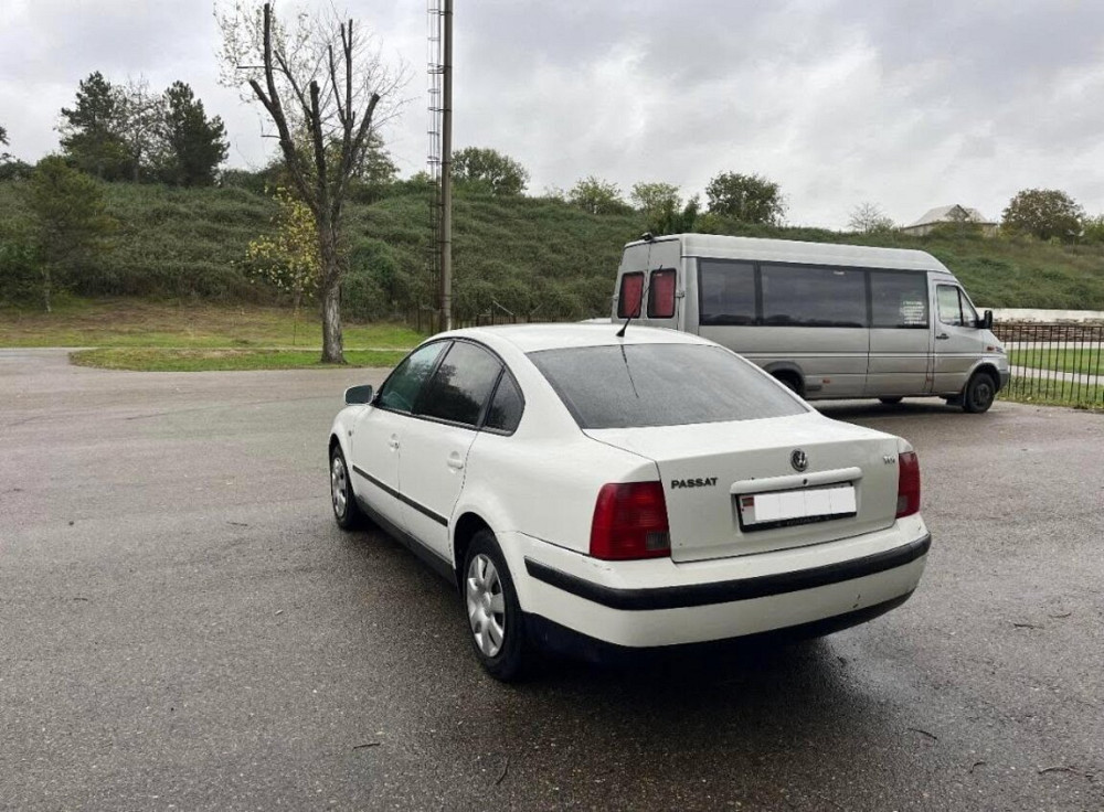 Volkswagen Passat 2000 год Тирасполь Тирасполь - изображение 2