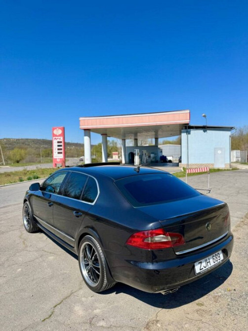 Skoda Superb 2012 год Рыбница Rîbnița - fotografie 1