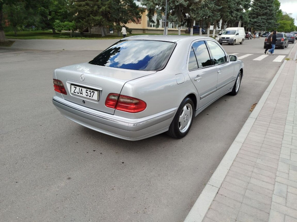 Mercedes E-Class 2001 год Бендеры Bender - fotografie 6