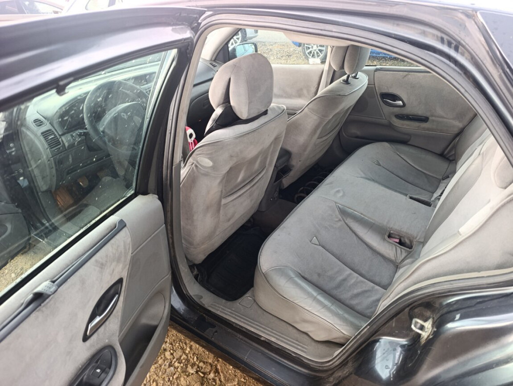 Renault Laguna 2002 год Бендеры Bender - fotografie 6
