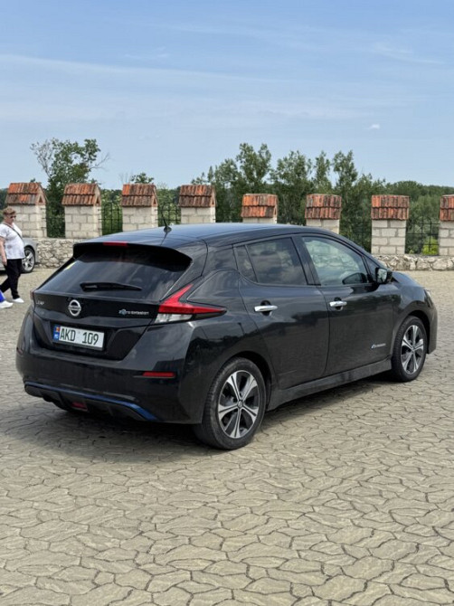 Nissan Leaf 2018 год Бендеры Бендеры - изображение 6