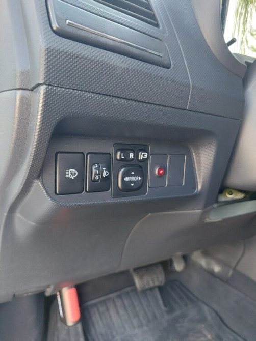 В продаже Toyota Auris Rîbnița - fotografie 3