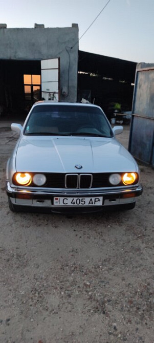 BMW E30 Sucleia - fotografie 1