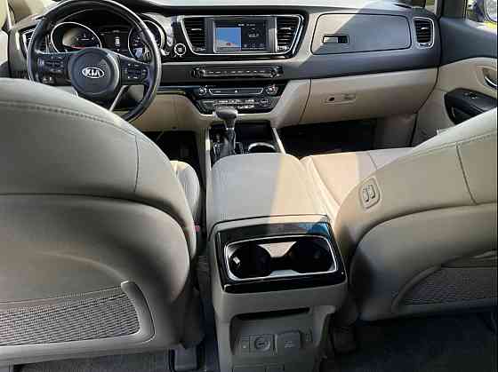 KIA Carnival Кишинёв