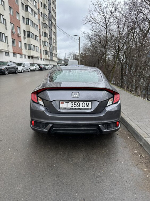 HONDA CIVIC X 2016 2.0 автомат. Отличное состояние. Надежный двигатель Rîbnița - fotografie 5