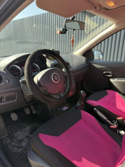 Продается Renault Clio III год 2013. Бельцы - изображение 3