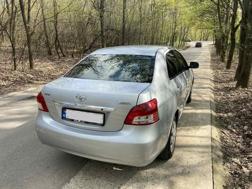toyota yaris седан автомат газ бензин Кишинёв - изображение 3