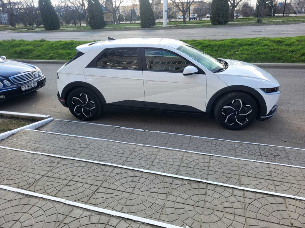 ПРОДАМ Hyundai IONIQ 5 Tiraspol - fotografie 3