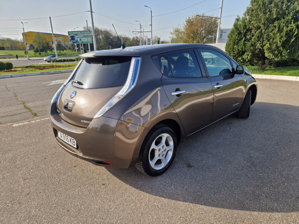 Nissan Leaf 30kw Bender - fotografie 3