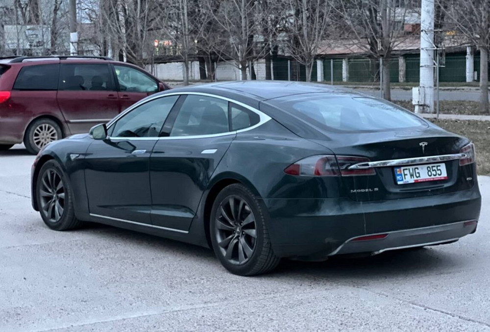 Tesla Model S 85D 2015г РЕСТАЙЛИНГ Tiraspol - fotografie 3