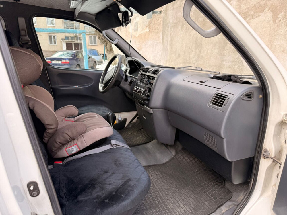 Toyota Hiace Bender - fotografie 6