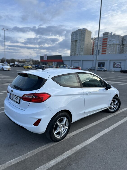Ford Fiesta Chişinău - fotografie 2