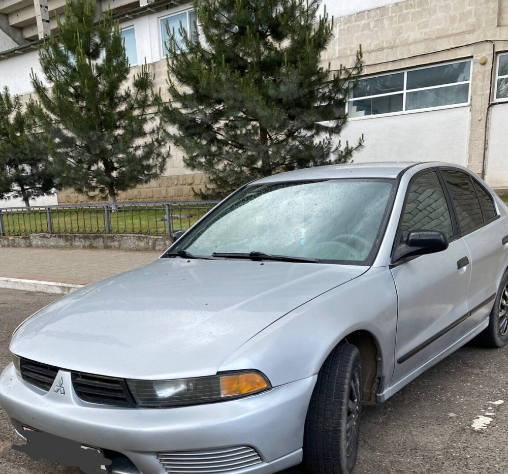 Срочно продам Mitsubishi Galant 2003 года. 2.4 бензин/метан, АКПП Бендеры - изображение 3