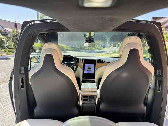Tesla model X Тирасполь