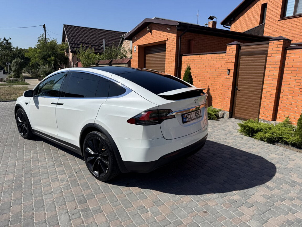 Tesla model X Tiraspol - fotografie 10
