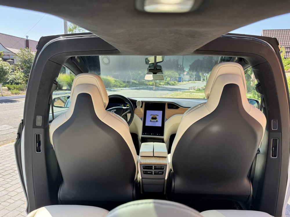 Tesla model X Tiraspol - fotografie 5