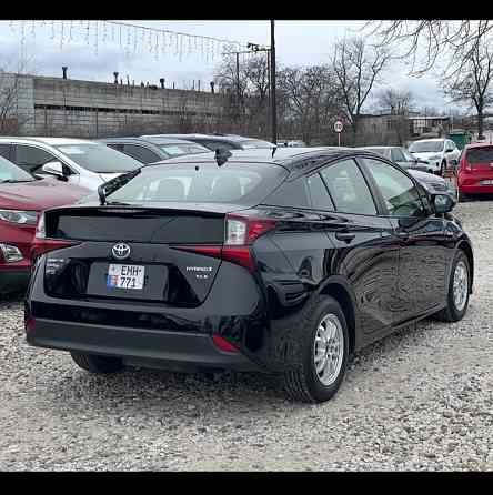 Toyota Prius 55 AWD-e XLE Тирасполь