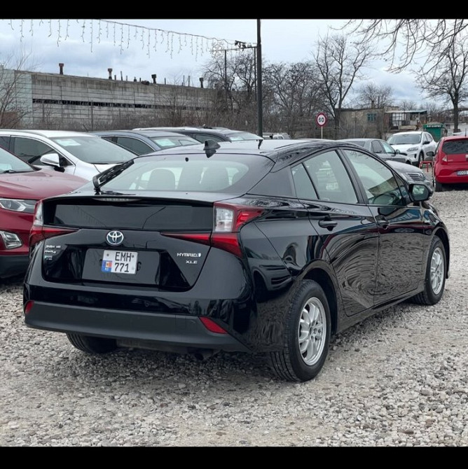 Toyota Prius 55 AWD-e XLE Тирасполь - изображение 2