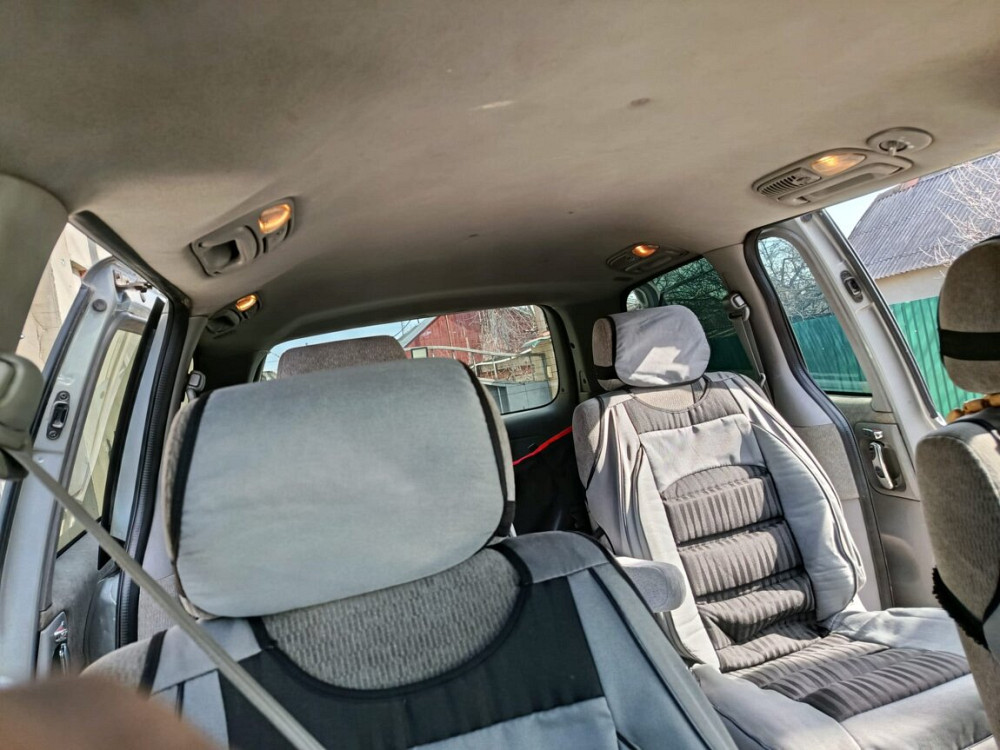 Продам Kia Carnival Bender - fotografie 2