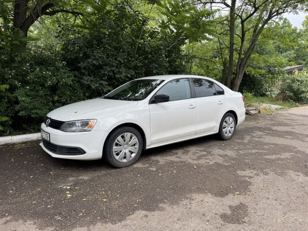 Volkswagen Jetta, 2013 год, нейтральные номера Tiraspol - fotografie 4
