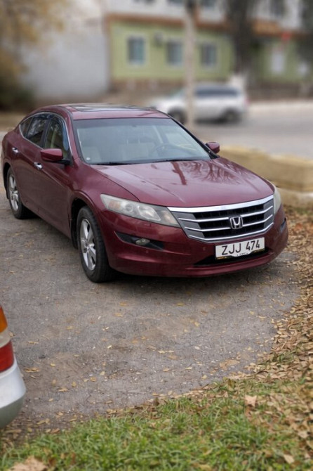 Honda Accord Crosstour Tiraspol - fotografie 2