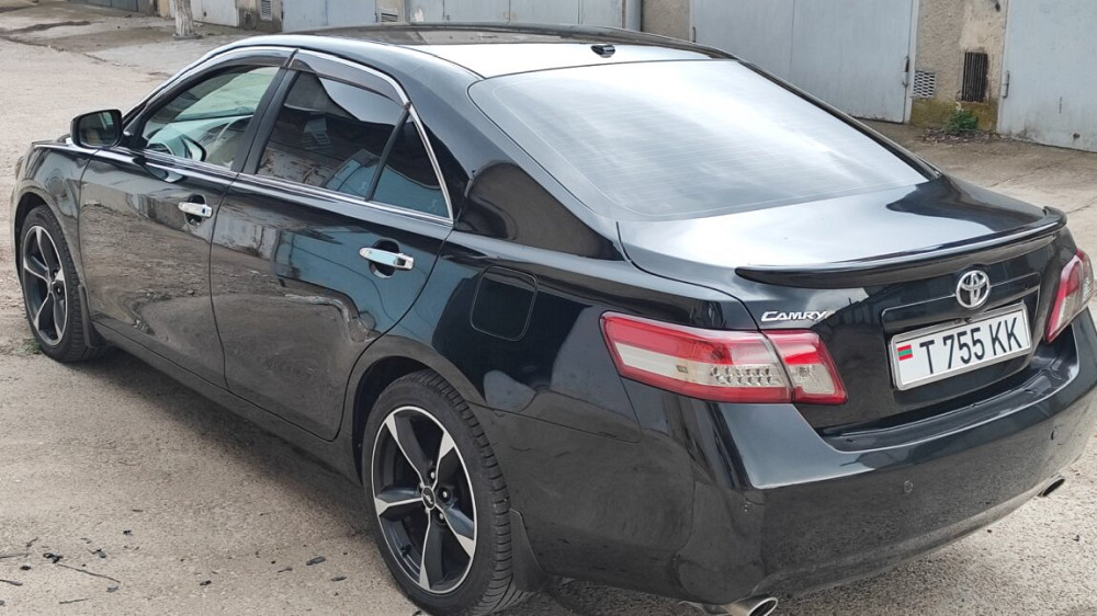 Продам Toyota camry 2011год бензин 2.5 -газ Днестровск - изображение 3