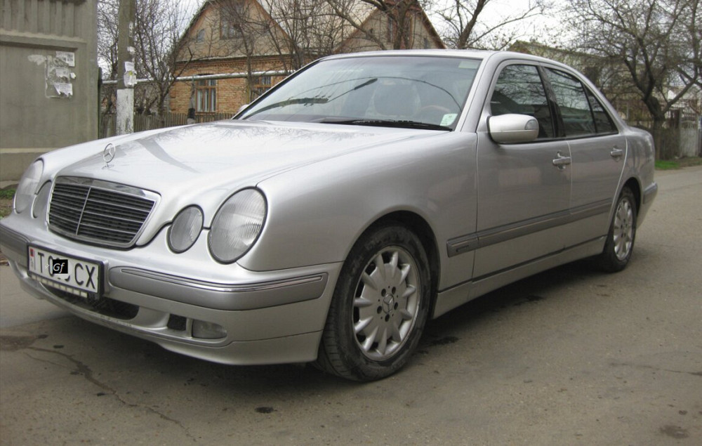 Отличный Mercedes E-kass, Elegance, без проблем и аварий, рестайлинг. Днестровск - изображение 1