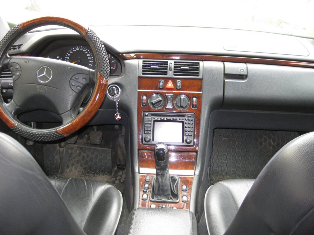 Отличный Mercedes E-kass, Elegance, без проблем и аварий, рестайлинг. Dnestrovsc - fotografie 5
