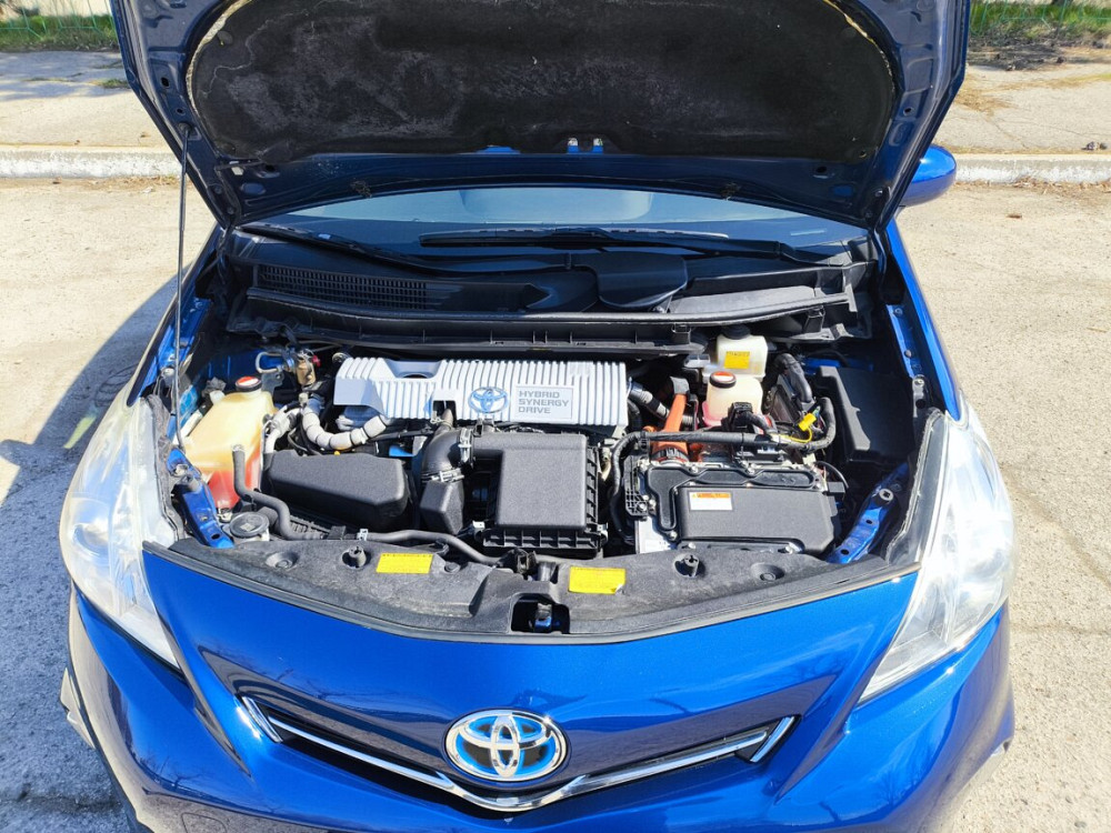 Продам Toyota Prius V Новые Анены - изображение 7