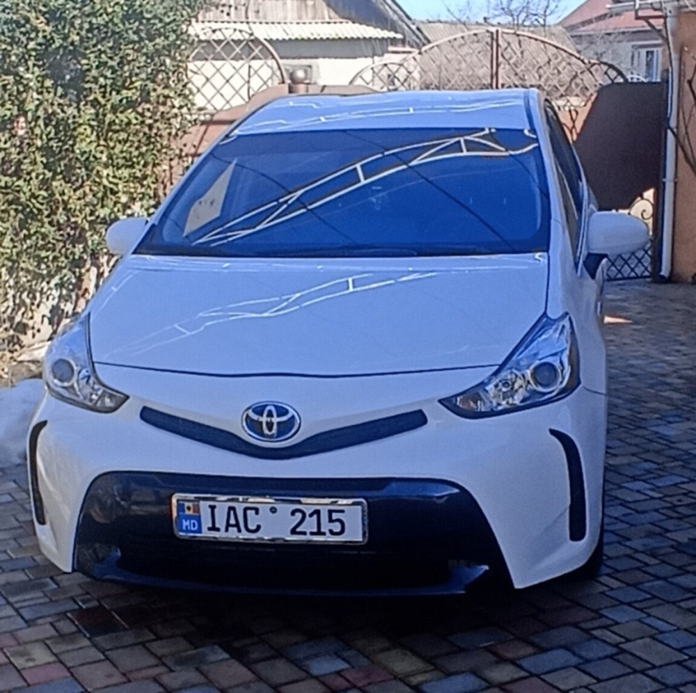 Toyota PriusV рестайл Dnestrovsc - fotografie 1