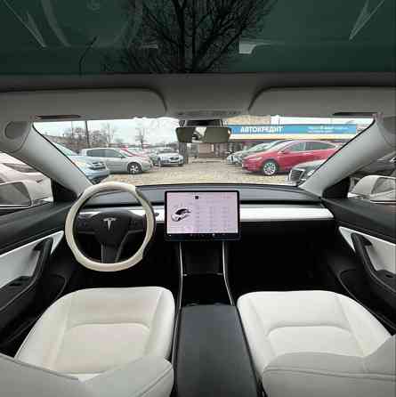 Tesla model 3. 2020 года. Тирасполь