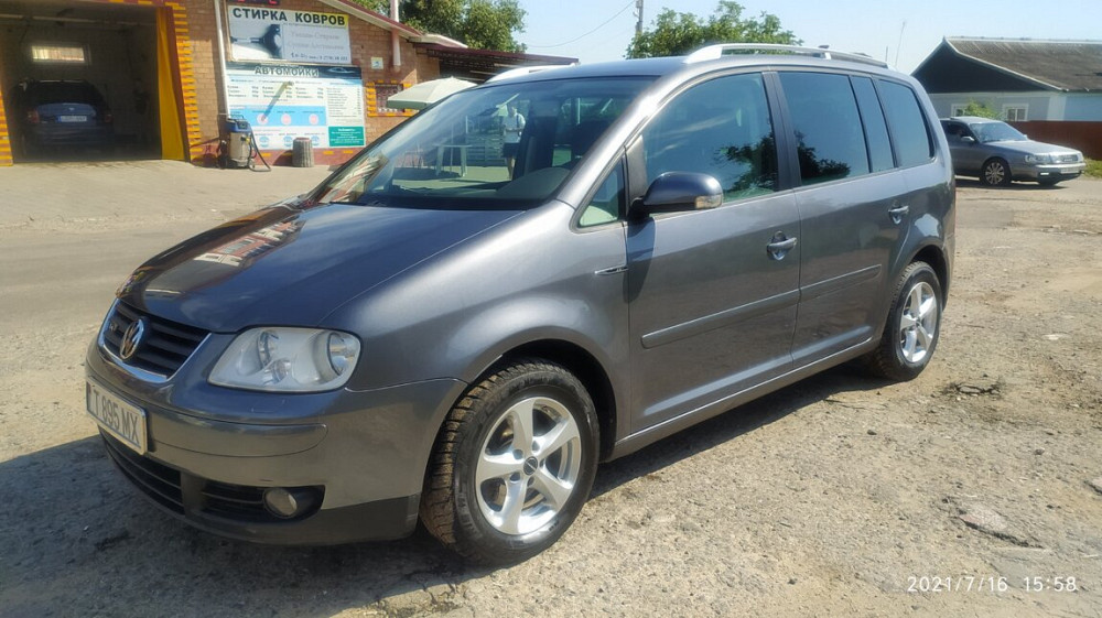 VW Touran (комплектация Highline) - 4600$ Tiraspol - fotografie 3