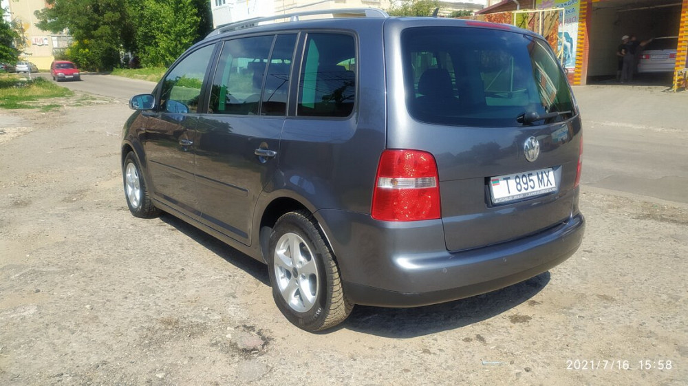 VW Touran (комплектация Highline) - 4600$ Tiraspol - fotografie 4