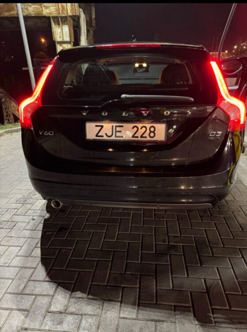 Volvo V60; D3; 2000 3 см. Tiraspol - fotografie 1