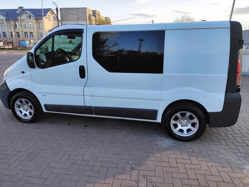 Opel Vivaro 1.9 D Bălţi - fotografie 1