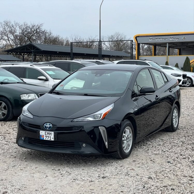 Toyota Prius 55 AWD-e XLE Тирасполь - изображение 1