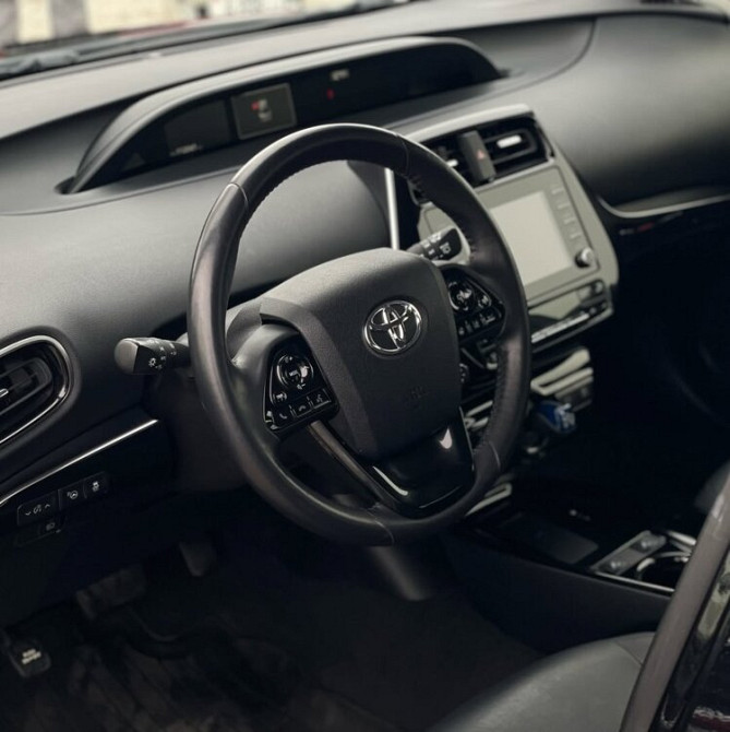 Toyota Prius 55 AWD-e XLE Тирасполь - изображение 6