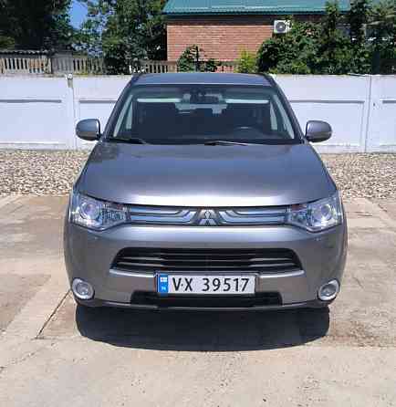 Свежепригнанная Mitsubishi Outlander 2014 г., 2.3 Dizel, пробег 161 км Тирасполь
