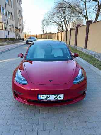 Tesla Model 3, 2021 год, рестайлинг, в безупречно красивом цвете Tiraspol
