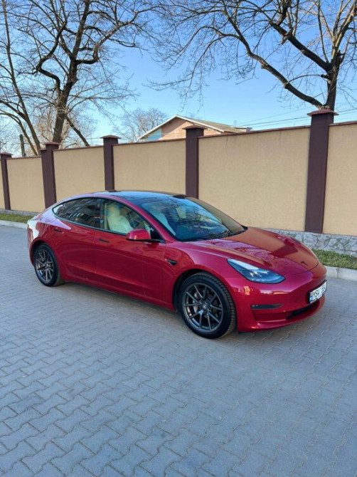 Tesla Model 3, 2021 год, рестайлинг, в безупречно красивом цвете Тирасполь - изображение 8