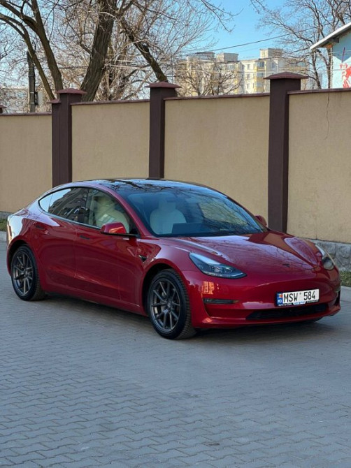 Tesla Model 3, 2021 год, рестайлинг, в безупречно красивом цвете Тирасполь - изображение 1