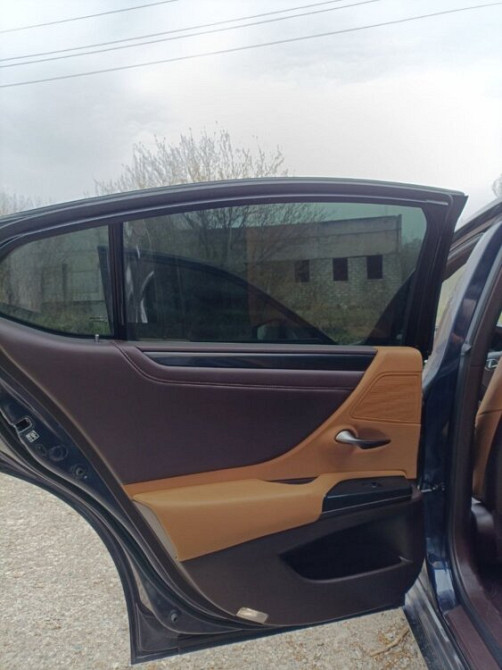 Продаю Lexus ES300h Rîbnița - fotografie 9