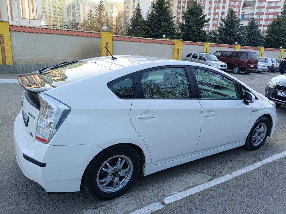 Продам Тайоту Приус 30 2010 года в отличном состоянии гибрид газ-метан Рыбница - изображение 2