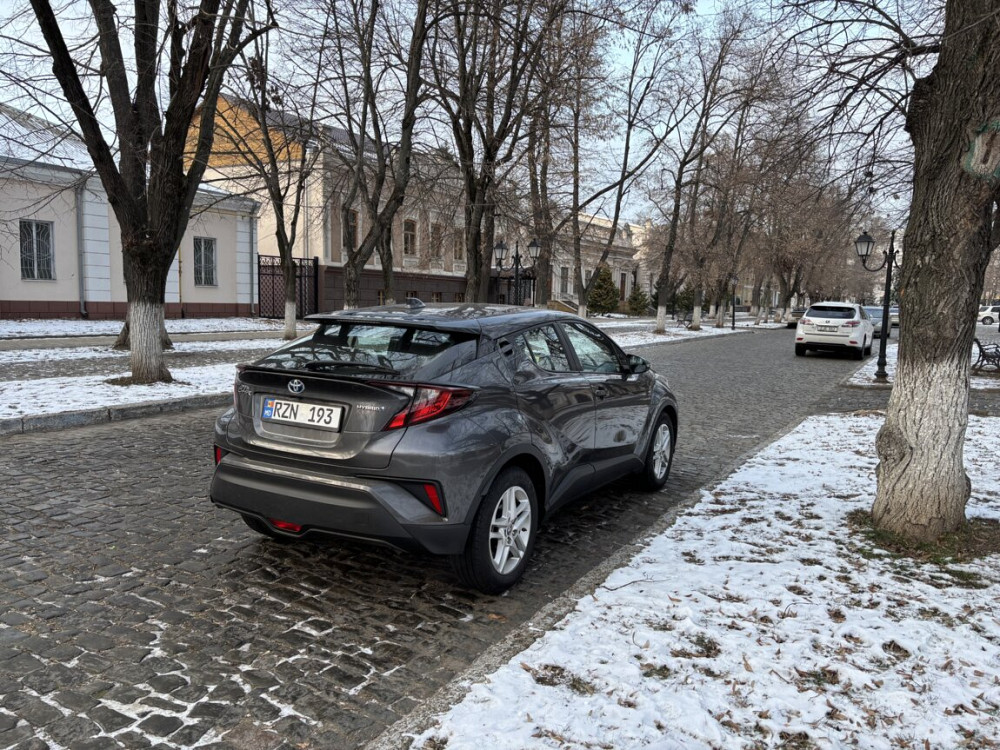 Toyota CHR Chişinău - fotografie 3