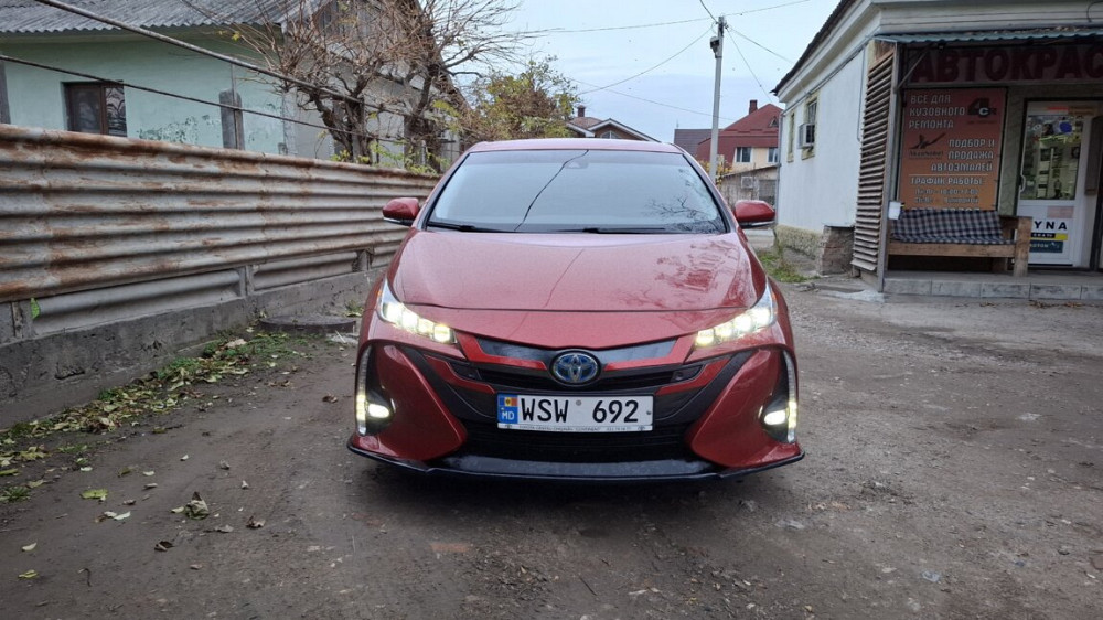 Toyota prius prime phev в максимальной комплектации LIMITED Tiraspol - fotografie 3
